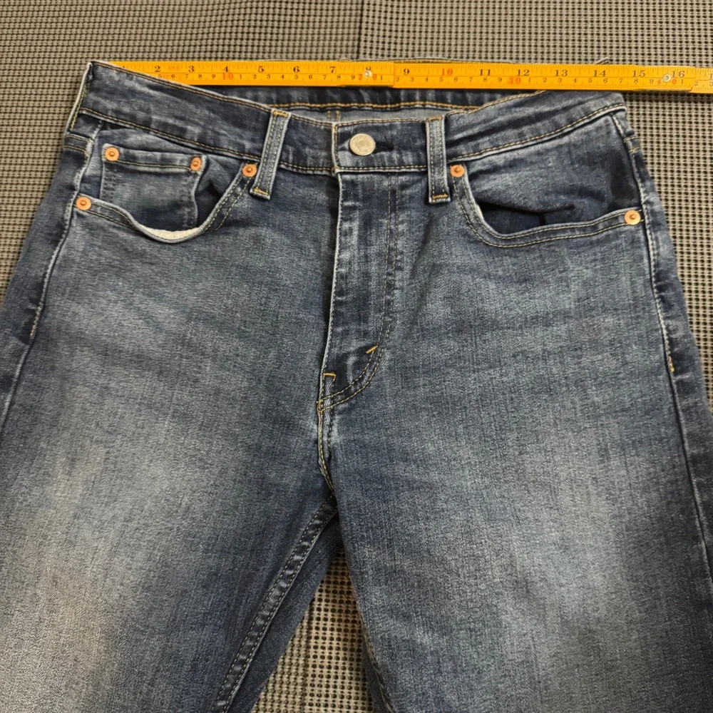 Levis 502 Regular Taper Jeans Mens 30x32 Blue Medium Wash WaterLess Denim